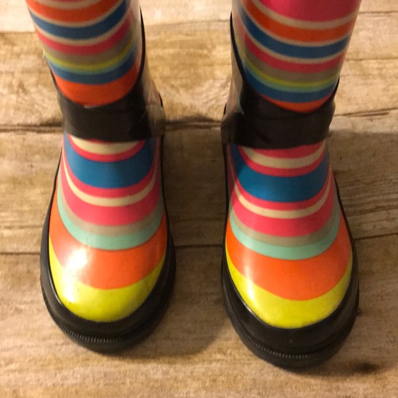 π Host Pickπ Rainbow Rain Boots - Picture 3 of 6